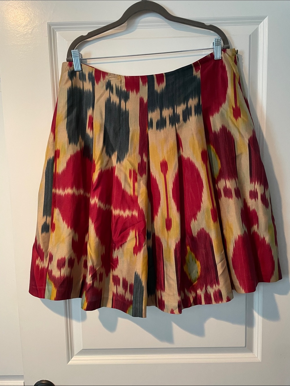 Women's Red Ikat-Print Pleated Skirt 100% silk